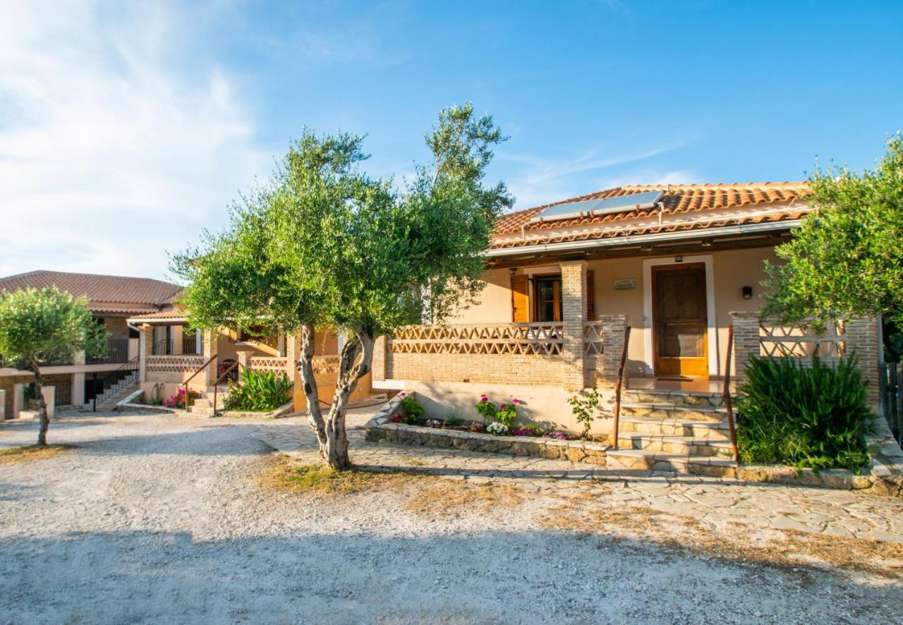 Aeolos Zante Villas With Heated Pool วาซิลิคอส ภายนอก รูปภาพ